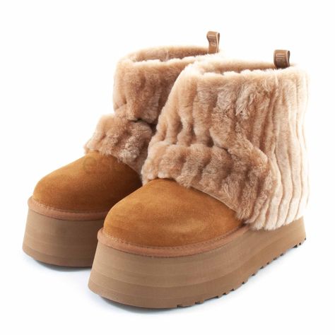 Cute Uggs, Dr Shoes, Ugg Classic Mini, Girly Shoes, Aesthetic Shoes, Swag Shoes, Ugg Classic, 여자 패션, Classic Mini