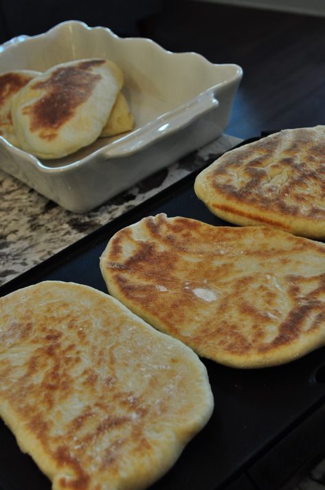 Bread Machine Naan Bread Machine Naan Dough, Naan Bread Machine Recipe, Bread Machine Naan, Savory Bakes, Yogurt Bread, Indian Flatbread, Bread Maker Machine, Recipe Bread, Bread Maker Recipes