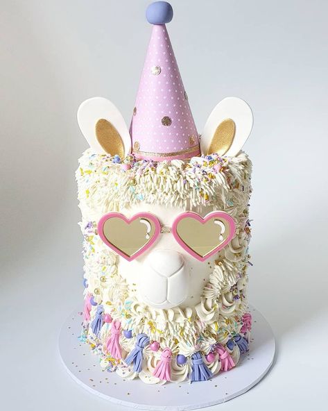 Llama Cake Birthdays, Lama Birthday Cake, Llama Cake Ideas, Llama Cakes, Lama Cake, Llama Birthday Cake, Alpaca Cake, Boho Cakes, Alpaca Party