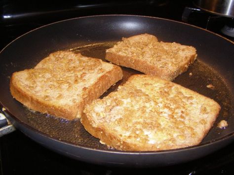 Granola encrusted french toast.  Mmm!  Must try. Can't Help Myself, French Toast Recipe, Breakfast Food, Recipe Of The Day, Told You, Cornbread, Granola, Breakfast Brunch, Meal Prep