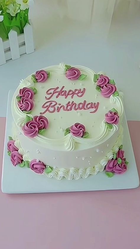 Birthday Cake For Women Simple, Cake Styles, Cake Designs For Kids, 14th Birthday Cakes, Buttercream Cake Designs, Buttercream Cake Decorating, Simple Cake Designs, Creative Cake Decorating, Cake Decorating Frosting