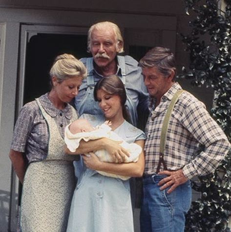 Olivia Walton, Ralph Waite, The Waltons Tv Show, Real Mccoys, Walton House, The Waltons, Prairie House, John Boy, 80 Series