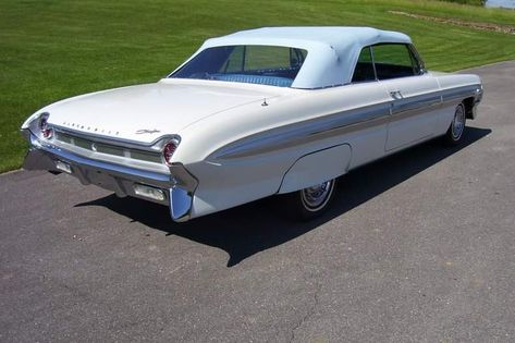 1961 OLDSMOBILE STARFIRE 1961 Oldsmobile, Vintage Cars 1950s, Marvel Dc, Muscle Cars, Cars And Motorcycles, Vintage Cars, Antique Cars, Vintage Antiques, Old School