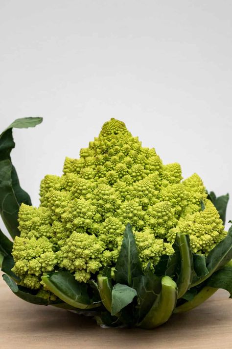 Romanesco Recipe, Romanesco Recipes, Roasted Romanesco, Romanesco Broccoli, Lime Seasoning, Chili Lime Seasoning, Vegetable Pictures, Broccoli Salad Recipe, Fresh Broccoli