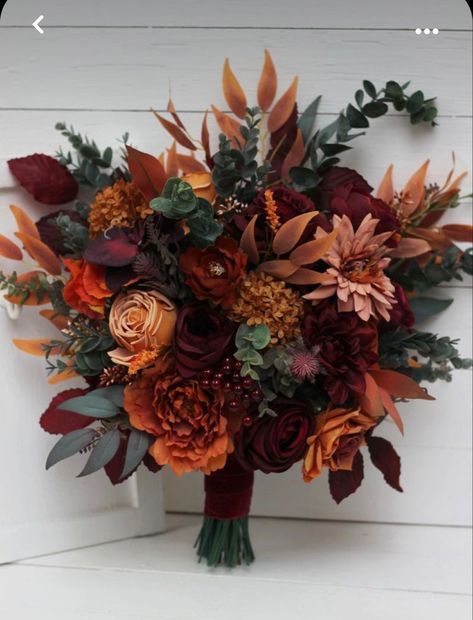 Fall Wedding Color Schemes, Cinnamon Orange, Bridal Bouquet Fall, Wedding Themes Fall, Fall Wedding Bouquets, Fall Wedding Flowers, Flowers And Greenery, Wedding Theme Colors, Orange Wedding