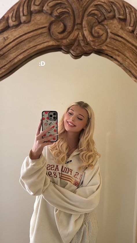 Loren Gray Instagram story 20 December 2023 #loren #lorengray #lorengraybeech #lorenbeech #angelsquad Loren Gray Instagram, Gray Instagram, 20 December, Loren Gray, December 2023, Face Claims, Instagram Story, Grey, Quick Saves