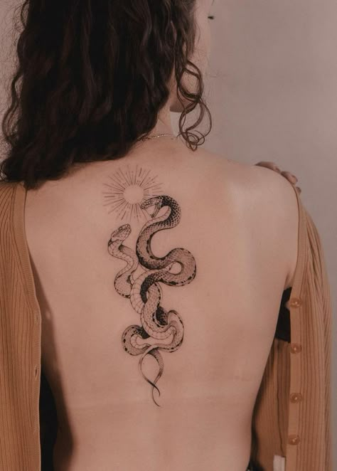 Best Snake Tattoos For Women Spine Tattoos For Women Unique Snake, Woman With Snake Tattoo, Snake Tattoo Back For Women, Back Snake Tattoo Women, Snake Back Tattoo Women, Spine Snake Tattoos For Women, Back Tattoos Snake, Snake Tattoos On Back, Snake Spine Tattoos For Women