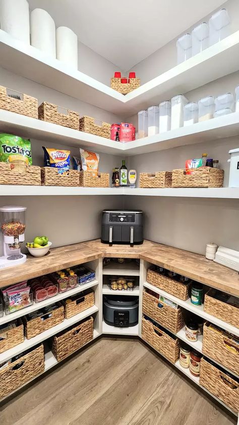 Corner Pantry Ideas, Walk In Pantry Ideas, Pantry Renovation, Pantry Closet Design, Pantry Layout, Dream Pantry, House Pantry, Pantry Laundry Room, Pantry Room