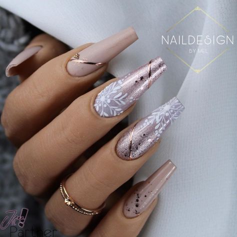 The 20 Most Gorgeous Winter Nail Designs - Wonder Forest Sweater Nails, Winter Nail Art, Winter Nail Designs, Winter Nail, Xmas Nails, Coffin Nails Designs, Cute Nail Designs, Chic Nails, Gorgeous Nails