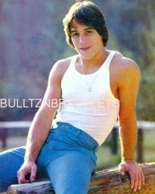 Matthew Lawrence, Tony Danza, Signature Style, Vintage Men, Blue Jeans, It Cast, Hollywood, Actors, Mens Tops