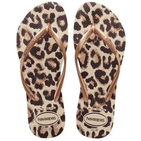 Havaianas Leopard Print Flip Flops Rose Gold Womens 11/12 Nwot Take A Walk On The Wild Side In The Slim Animals Flip Flop. Featuring The Animal Prints You Love, In Fresh And Vibrant Colors. Finished With A Tonal Havaianas Logo On Slim Metallic Straps. Details Thong Style Cushioned Footbed With Textured Rice Pattern And Rubber Flip Flop Sole Made In Brazil Printed Flip Flops, Rubber Flip Flops, Havaianas Flip Flops, Summer Flip Flops, Shoe Inspo, Dream Shoes, Saint Tropez, Summer Essentials, Walk On