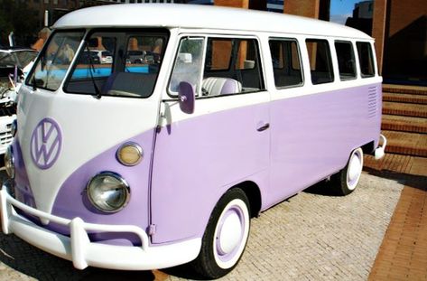 Kombi Motorhome, Volkswagen Vans, Image Moto, Volkswagen Van, Vintage Vw Bus, Hippie Bus, Combi Volkswagen, Volkswagen Camper, Combi Vw