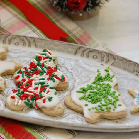 Perfect Gluten Free Vegan Sugar Cookies Gluten Free Christmas Recipes, Vegan Sugar Cookies, Gluten Free Christmas, Gluten Free Flour Blend, Christmas Cookie Exchange, Vegan Sugar, Buttery Cookies, Cookie Calories, Cookie Exchange