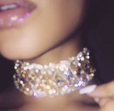 Diamond Choker, Choker