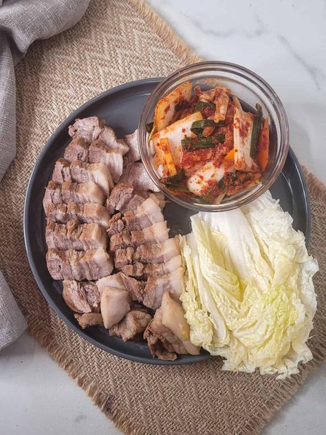 Easy Bossam from Suyuk (Boiled Pork) Boiled Pork Belly, Love Korean, Napa Cabbage, Korean Bbq, Daily Bread, Pork Belly, Korean Food, Kimchi, Meat Recipes