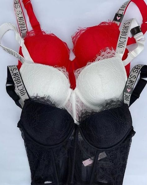 Victoria Secret Lenceria, Victorias Secret Set, Victoria Secret Outfits, Pretty Bras, Looks Country, Club Fits, Cute Bras, Dope Outfits, Family Outfits