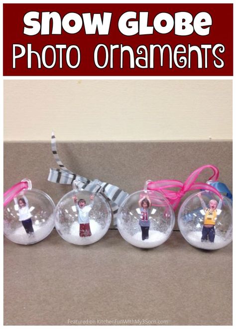 Christmas Snow Globe Photo Ornaments Picture Christmas Ornaments, Juleverksted For Barn, Globe Crafts, Parents Christmas, Christmas Gifts For Parents, Ornaments Homemade, Christmas Crafts For Kids To Make, Christmas Kindergarten, Winter Craft