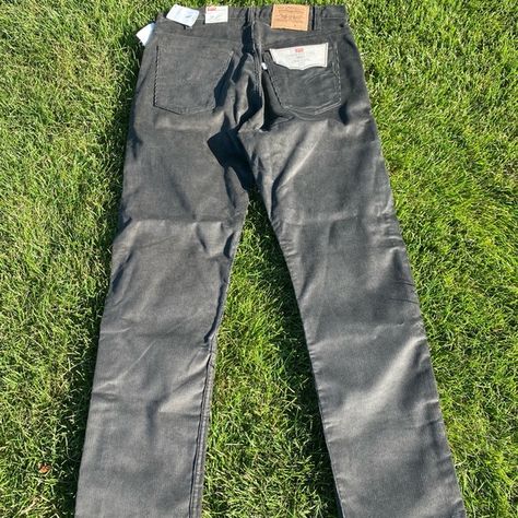 Dead stock Vintage 80’s Corduroy Levi’s Khaki Corduroy Pants, Corduroy Pants Men, Levis Pants, Grey Flats, Straight Fit Pants, Corduroy Jeans, Fitted Trousers, Pants Straight, Corduroy Pants