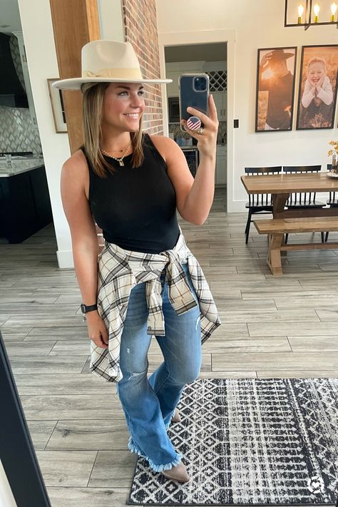 Flannel And Flare Jeans, Flannel With Flare Jeans, Flare Jeans And Flannel Outfit, Flat Brim Hat Outfit Fall, Flannel And Cowboy Boots Outfit, Fall Bell Bottom Jeans Outfit, Flared Jeans Outfit Winter, Flat Brim Hat Outfit, Jeans And Flannel Outfit