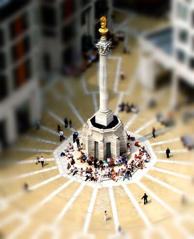 Click for tutorial on how to recreate a tilt-shift photo effect with Photoshop Elements. Not everyone has a fancy camera lens! Tilt Shift Photos, Tilt Shift Photography, Tilt Shift Lens, Photoshop Brush Set, Aerial Photography Drone, Miniature Photography, Perspective Photography, Photo Techniques, Tilt Shift