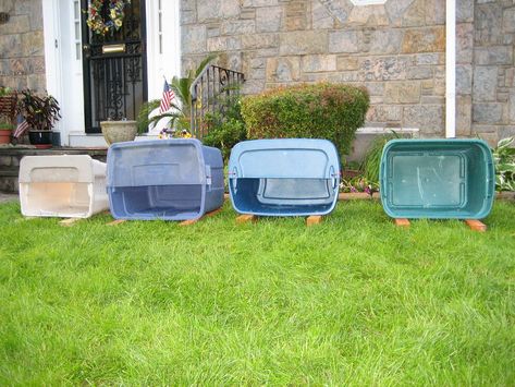 Bin type feeding station | You can make them in different si… | Flickr Feral Cat Feeding Station Diy, Outdoor Cat Feeding Station Diy, Cat Feeding Station Dog Proof, Outdoor Cat Run, Cat Shelters, Diy Cat Enclosure, Outside Cat House, Cat Habitat, Feral Cat Shelter