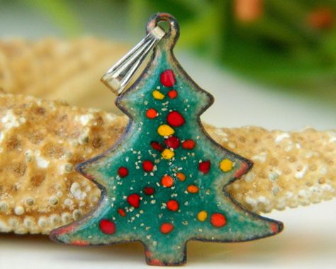 Torch Fired Enamel Jewelry, Enamel Jewellery, 2014 Christmas, Christmas Products, Christmas Collectibles, Christmas 2014, Vintage Christmas Tree, Tree Pendant, Sgraffito