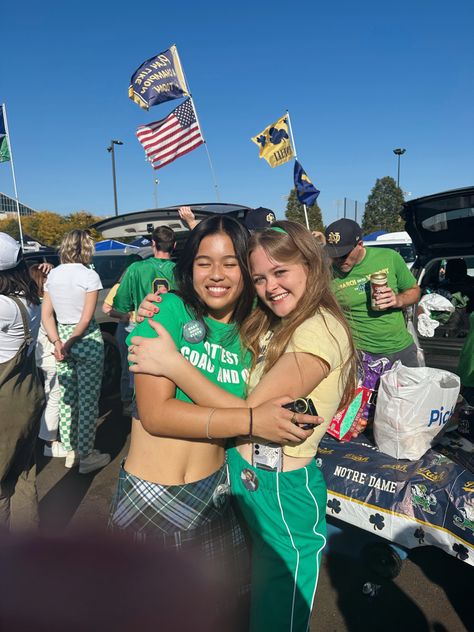 Notre Dame Tailgate Notre Dame Tailgate, College Gameday Outfits Football, College Gameday Outfits, Gameday Outfits, College Gameday, College Fits, Dream School, Notre Dame University, Gameday Outfit