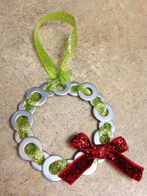 Metal Washer Christmas Ornaments Washer Crafts Ideas, Washer Christmas Ornaments, Hardware Ornaments, Christmas Ornament Crafts Jewelry Making Tools, Hardware Ornaments Diy Christmas, Jeep Christmas Ornaments Diy, Diy Wire Ornament Hooks, 12 December, Christmas Ornaments Homemade