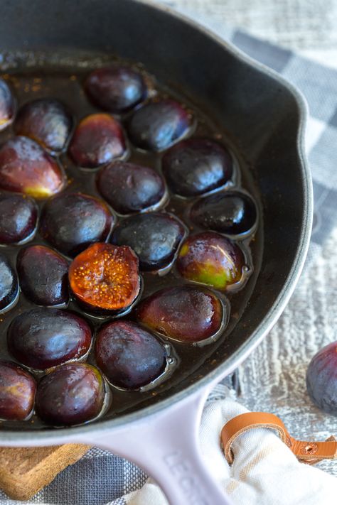 Caramelized Figs, Forage Recipes, Fig Bread, Fig Butter, Rosemary Honey, Walnut Bread Recipe, Autumn Foods, Nutella Banana Bread, Walnut Butter