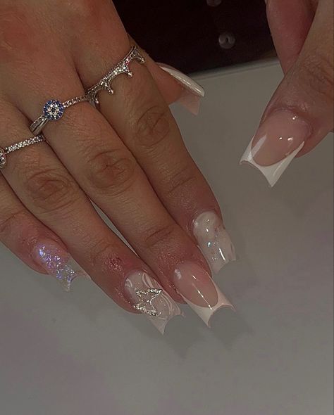 Short Arclyc Nail French Tip, Coffin Medium Nails, Short Medium Nails Acrylic, Short Arclyc Nail, Short Medium Nails, Birthday Nails Square, Medium Nails Acrylic, Nail French Tip, Short Nail Inspo