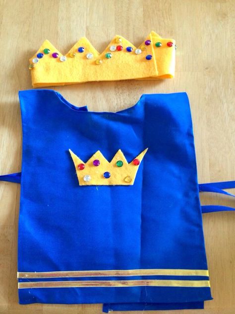 Handmade Baby Prince Costume....takes less than an hour! Diy Prince Costume, Prince Costume For Kids, Baby Prince Costume, Prince Costume For Boy, Diy Cape, Prince Costume, Baby Kostüm, Diy Costumes Kids, Baby Prince