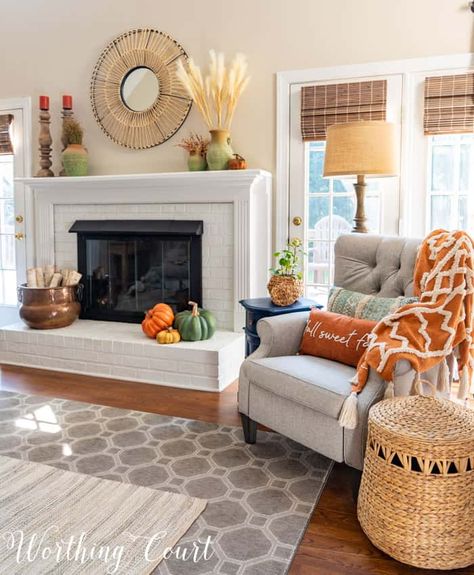 Family Room Fall Decor, Living Room Thanksgiving Decor, Fall Family Room Decorating Ideas, Fall Theme Living Room Decor, Simple Fall Living Room Decor, Living Room Fall Ideas, Fall Decor Grey Living Room, Fall House Ideas, Falldecor Decorating Ideas Living Room