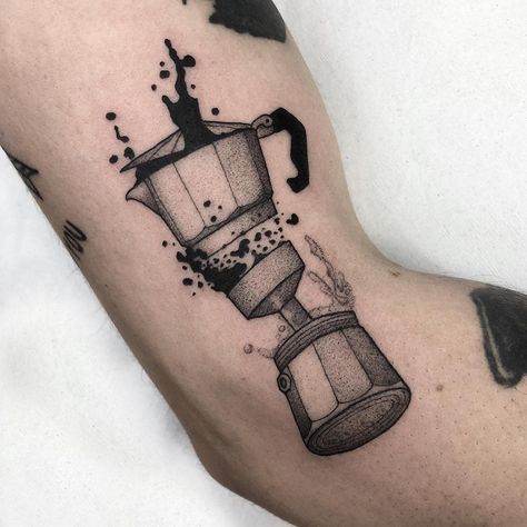 A gorgeous cafetière tattoo by sarah.azalini on Instagram. #coffee #cafetiere #tattoos Tattoo Cafe, Tattoo Convention, Coffee Tattoos, Small Tattoo, Design Tattoo, Grey Tattoo, Tattoo Trends, Blackwork Tattoo, Minimalist Tattoo