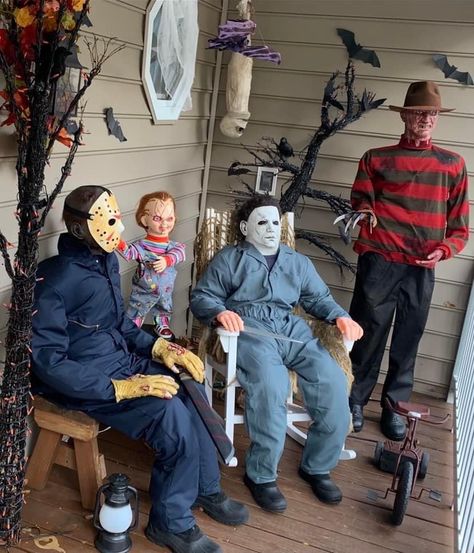 Lake House Halloween Decor, Michael Myers Decorations Outdoor, Diy Jason Halloween Decorations, Horror Movie Halloween Decorations Outdoor, 80s Horror Halloween Party, Michael Myers Outdoor Decor, Michael Myers Yard Decoration, Diy Michael Myers Prop, Camp Crystal Lake Halloween Decorations