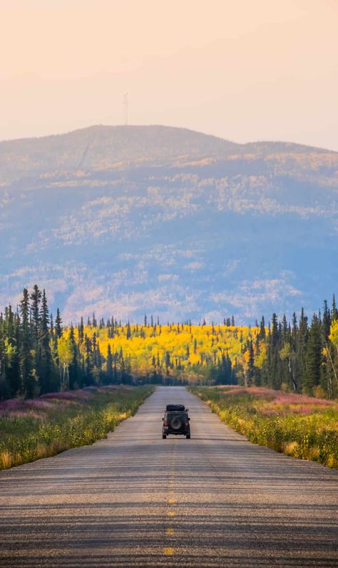 How to Replicate the Perfect Yukon Road Trip Itinerary (Klondike Kluane Loop) Backpacking Canada, Honeymoon Photography, Canadian Road Trip, Canada Photography, Adventure Tourism, Vacation Itinerary, Canada Road Trip, Visit Canada, Trip Itinerary