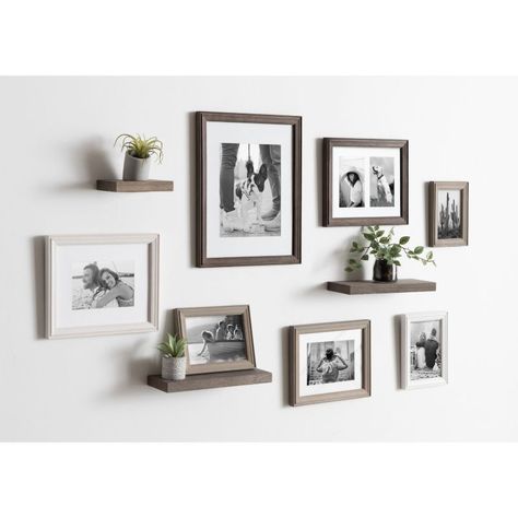 Picture Wall Living Room, Family Room Wall Decor, Photowall Ideas, Family Pictures On Wall, Gallery Wall Frame Set, Family Room Walls, Wall Frame Set, Family Photo Wall, Collage Frame