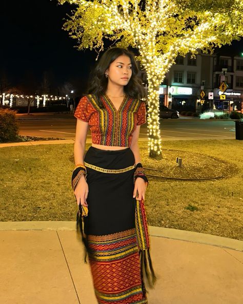 Facebook Trendy Traditional Outfits, Myanmar Outfit, Burmese Dress, Myanmar Clothes, Burmese Clothing, Traditional Dresses Designs, Myanmar Traditional, Sunday Dress, Myanmar Traditional Dress