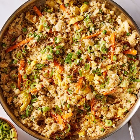 Delish Fried Rice Recipes, Light Side Dishes, Cauliflower Fried Rice Recipes, Cauliflower Fried, Sunday Dinners, Easy Cauliflower, Cauliflower Fried Rice, Meals Healthy, Cooked Carrots