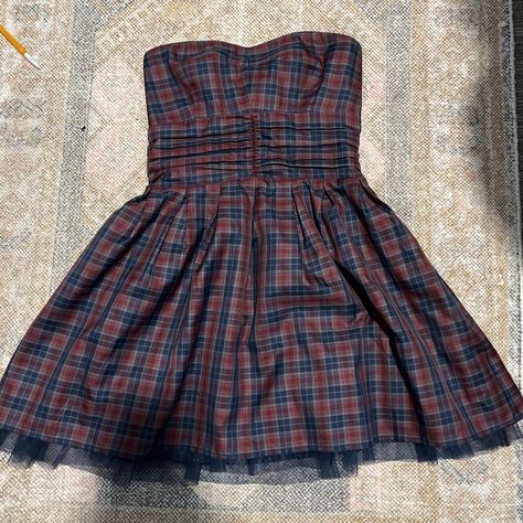 Depop Dress, Depop Clothes Y2k, Depop Skirt, Depop Clothes, Please Buy My Clothes Depop, Depop Y2k Tops, Vintage Style Dresses, Kinds Of Clothes, Dark Fashion