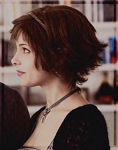 Volume Haircut, Vampire Hair, Messy Bob Hairstyles, Alice Cullen, Images Kawaii, Hairstyles For Layered Hair, Penteado Cabelo Curto, Hair Reference, Cut My Hair