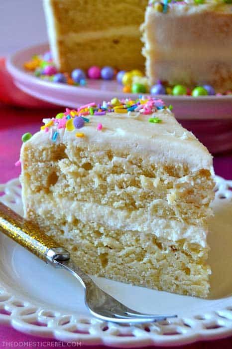 Best Ever Vanilla Cake Recipe, Best Vanilla Cake, Perfect Vanilla Cake, Best Vanilla Cake Recipe, Bakery Style Cake, Homemade Vanilla Cake, Layered Cakes, Chocolate Fudge Frosting, Vanilla Fudge