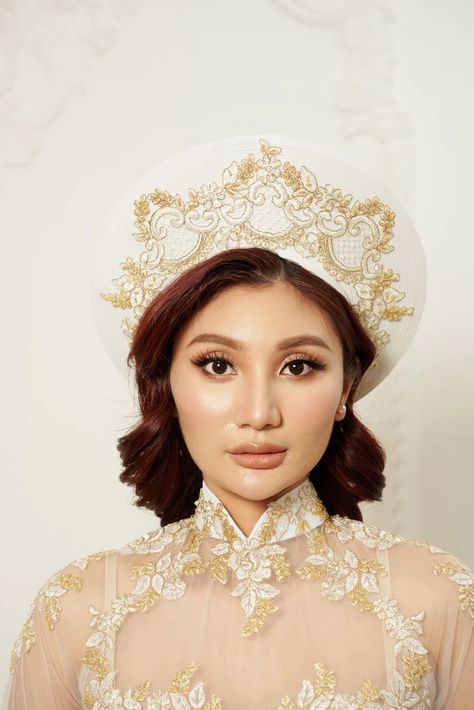 And, to add the icing on the cake, choose our Kexin bridal ao dai hat for that ultimate sparkle and shine. Bridal hats are a great way to tie the look together in a timeless, chic way. Kexin features chiffon, lace, and crystals for the stylish, glam aesthetic. Bridal Ao Dai, Modern Ao Dai, Bridal Hats, Glam Aesthetic, Bridal Hat, Icing On The Cake, Timeless Chic, Chiffon Lace, Ao Dai