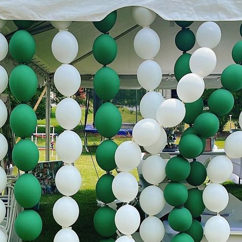 Party Hop 🎉 Balloons 🎈 on Instagram: "Make It Monday ✨ Here’s a tutorial on how we made this DIY quicklink balloon decoration for a graduation party tent 🎉 Let us know if you have any questions on how we created this look! #balloondecor #partyideas #diypartydecor #graduationparty #partydecorations" Tent Balloon Decorations, Graduation Party Tent, Church Harvest Festival, Link Balloons, Make It Monday, Big Tents, Balloon Arches, Tent Decorations, Outdoor Tent