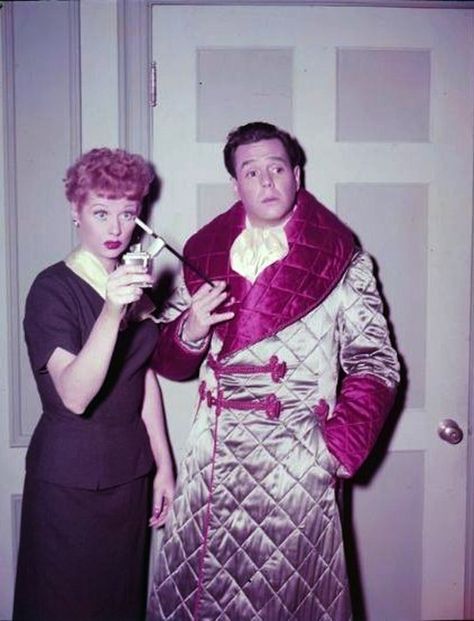 On set photo from “Homecoming” episode (1955). | 25 Rare Photos Of "I Love Lucy" In Color I Love Lucy Show, Lucille Ball Desi Arnaz, Lucy And Ricky, Desi Arnaz, Lucille Ball, Love Lucy, I Love Lucy, Rare Photos, Classic Hollywood