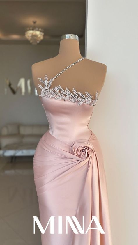 Fancy Cocktail Dress, Unique Gowns, Minna Fashion, Dinner Gowns, High Fashion Dresses, Classy Prom Dresses, Exquisite Gowns, Stunning Prom Dresses, Prom Dress Inspiration