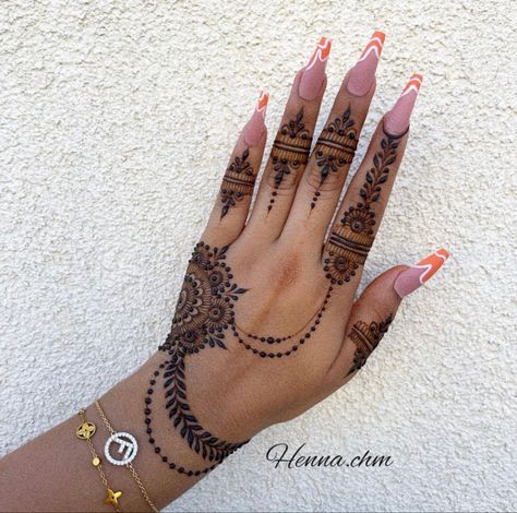 Small Henna Designs, Henna Style Tattoos, Small Henna, Henna Designs Wrist, Henna Inspired Tattoos, Henna Tattoo Designs Hand, Henna Art Designs, Simple Henna Tattoo, Simple Mehndi Designs Fingers