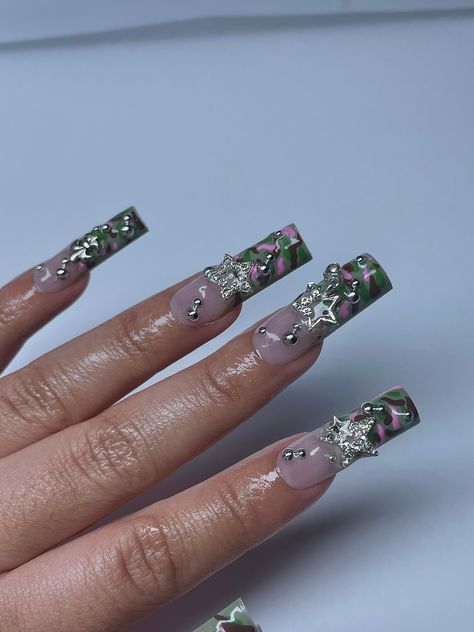 Nail prep kit included️ Army Print Nails, Camo Print Nails, Grey Camo Nails, Albanian Nails, Green Cheetah Print Nails, Hard Nails Designs, Grey Leopard Nails, Camo Nails Acrylic, Charm Acrylic Nails