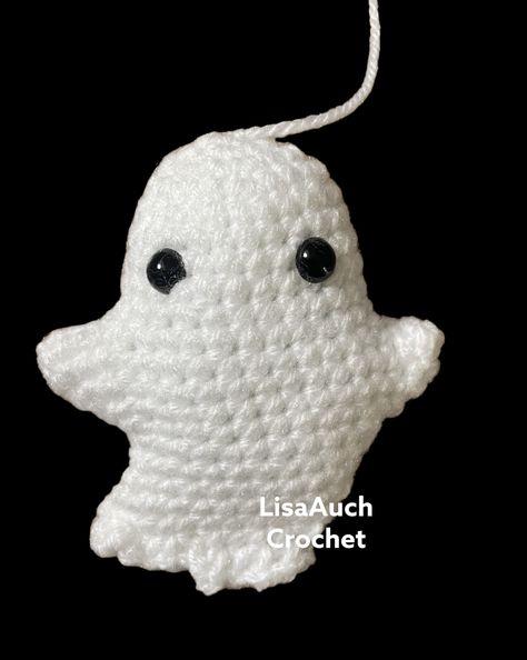 Small crochet ghost pattern Halloween Crochet Patterns - Ghost windspinner EASY Halloween Decoration idea Small Crochet Ghost, Crochet Mini Ghost Free Pattern, Crochet Ghost Pattern Free, Ghost Crochet Pattern, Crochet Halloween Decorations, Pumpkin Patterns Free, Crochet Ghost, Scrap Yarn Crochet, Decoration For Halloween