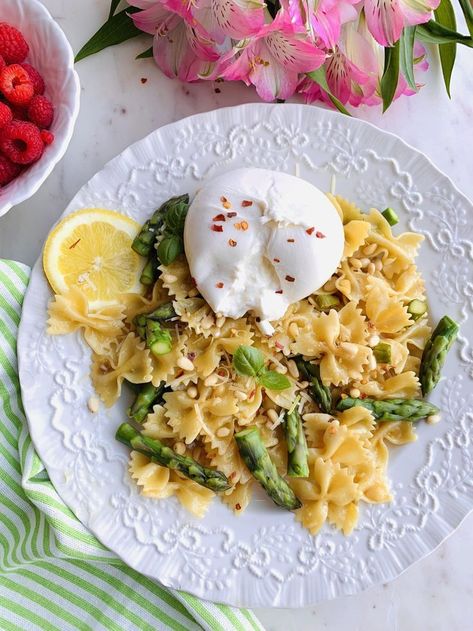 This Pin was discovered by a perfect feast. Discover (and save!) your own Pins on Pinterest. Asparagus And Pasta, Parmesan Butter Sauce, Spring Dinners, Burrata Pasta, Parmesan Butter, Burrata Recipe, Baked Doughnuts, Farfalle Pasta, Pasta Party