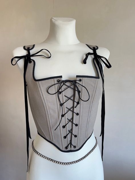 Corset Top Suit, Victorian Corset Top, Lace Corset Outfit, Front Lace Corset, Corset Top Fashion, Sew A Corset, Punk Corset, Corset Ideas, Corset Ribbon